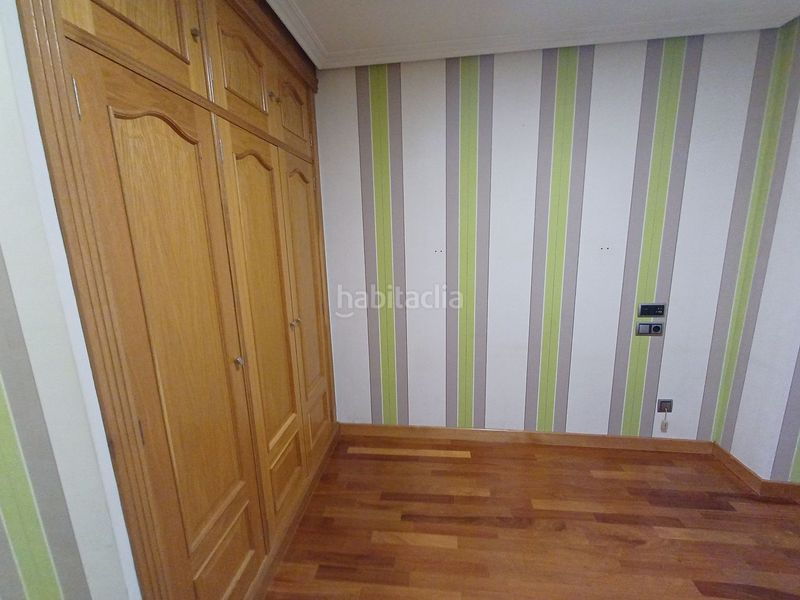 Foto e4d275dc-590a-4d02-837a-48d35be91be9. Pis amb calefacció a Ciudad Vieja Coruña (A)