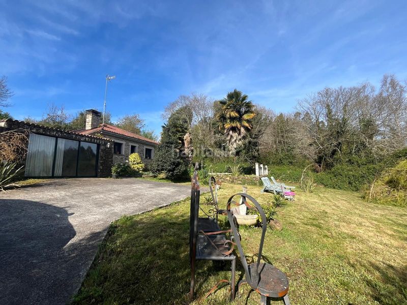 Foto 145c0327-60af-4c01-9e86-6beb12f1ff34. Casa amb piscina a Bergondo