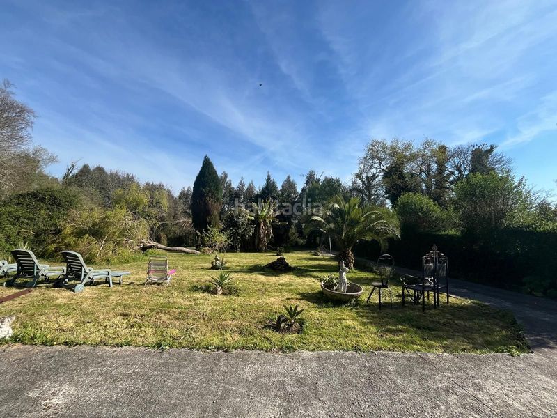 Foto 2d1723ac-3ec3-40c3-a0e6-91fc3f1a34e2. Casa amb piscina a Bergondo