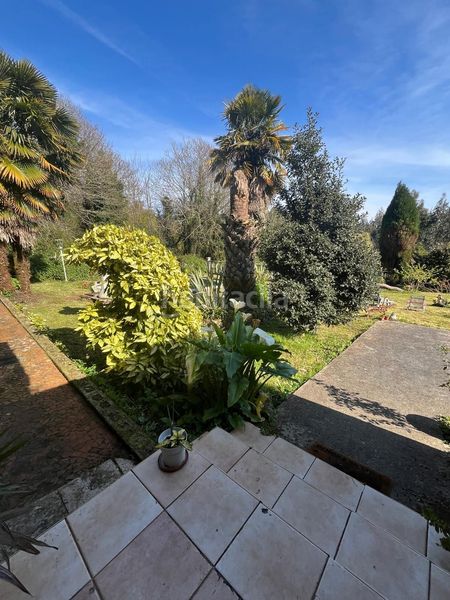 Foto 738ab7c7-03b5-4cad-8386-5862a1dc52a5. Casa amb piscina a Bergondo