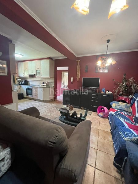 Foto a338a636-f58e-4597-aaeb-7fb0708f3db1. Casa amb piscina a Bergondo