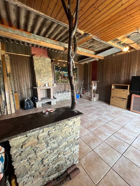 Foto c6c2f05a-3002-46d2-8319-3a7cb7624380. Casa amb piscina a Bergondo