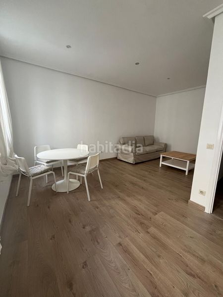 Foto 27d6d905-d819-4ef6-b4cd-f1b2f8c93570. Rent flat in Ensanche Coruña (A)