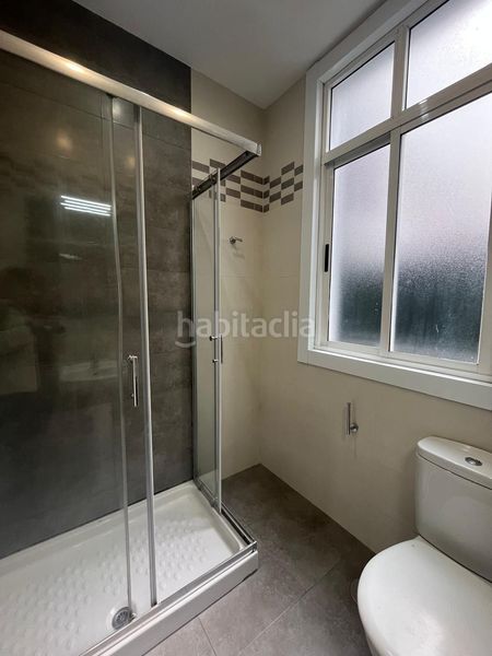 Foto 7592ccbd-8340-40c8-97b5-3d2214d5f341. Rent flat in Ensanche Coruña (A)