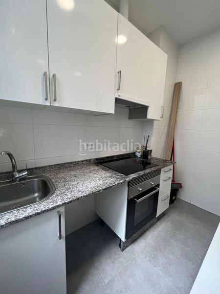 Foto 7bab91c0-b2f3-4f45-bb7a-da937103def0. Rent flat in Ensanche Coruña (A)