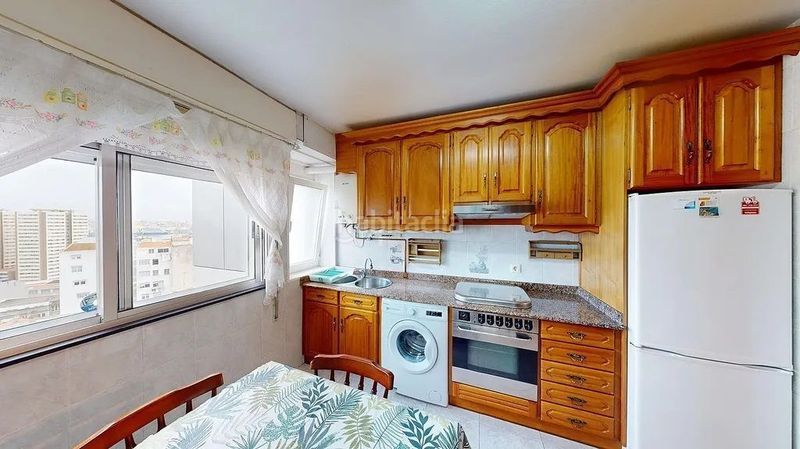 Foto ce0a180e-8ab6-40fe-81b0-0c05dee7d0f1. Piso en Los Castros - Castrillón Coruña (A)
