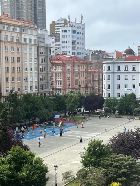 Foto 6d8626c6-f547-4c4d-b62b-6f39bc22b02f. Piso en Ensanche Coruña (A)