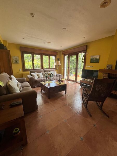 Foto 59b646ff-cf3f-4f6b-ae91-26343a29bf6a. Casa amb calefacció a Inás Oleiros