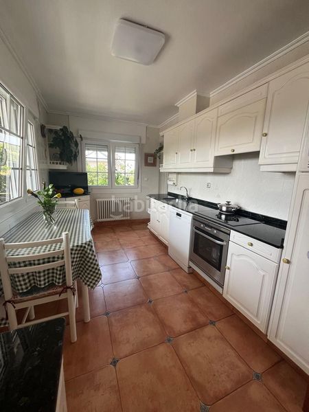 Foto a0b33f85-1548-4706-accb-2951c2ce8f5c. Casa amb calefacció a Inás Oleiros