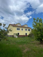 Casa a Sada. Chalet independiente con finca urbana de 2.260 m a 2 km de sada