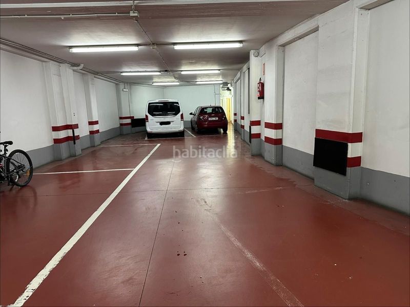 Foto dc5343f1-9136-4d0a-b849-1546667ee460. Affitto posto auto in Ensanche Coruña (A)
