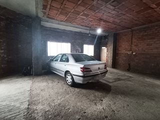 Car parking in Os Mallos