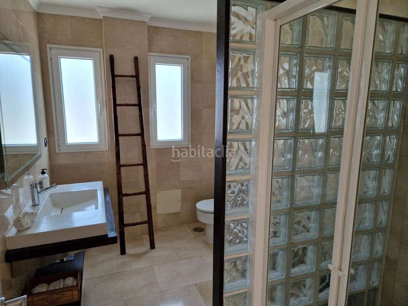 Foto f31bf5bc-4862-45e1-bb09-9473bb5ef0a3. Maison avec chauffage parking piscine dans Dorneda Oleiros