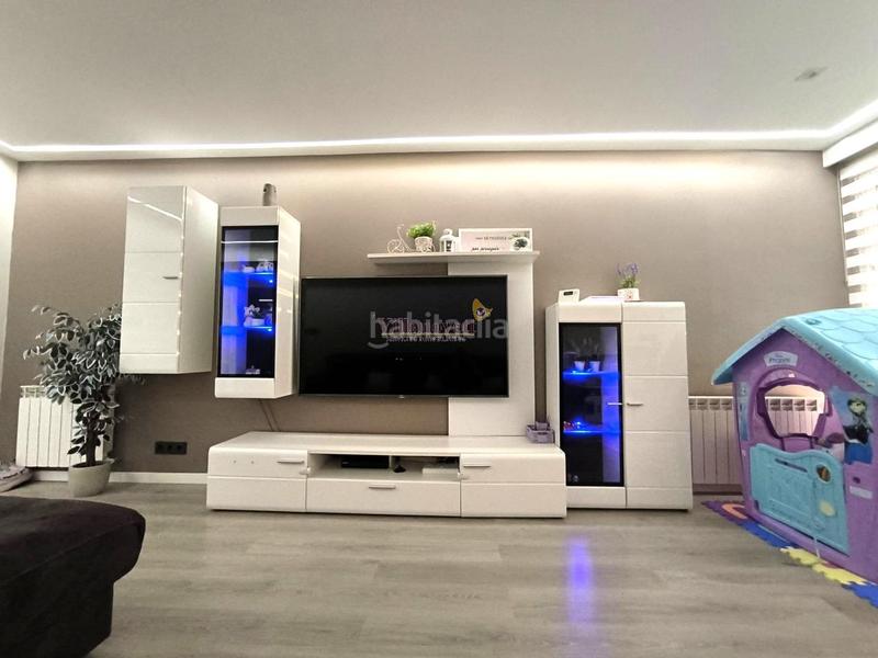 Foto 04c73238-dd7f-4172-bb46-d4182f2f0358. Appartamento con riscaldamento parcheggio in Berbés - Peritos Vigo