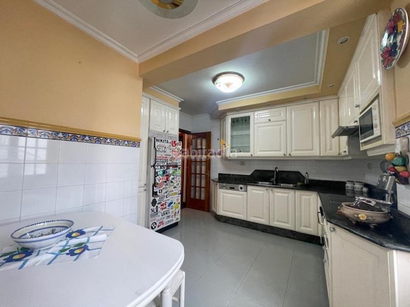 Foto ef8ae85e-25ba-43cd-b976-440e7ac37966. Appartement avec parking dans O Castro Vigo