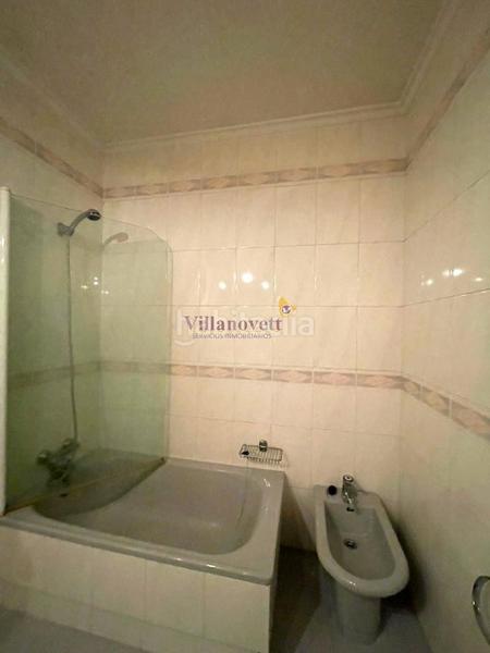 Foto 7cb09add-6c20-48d8-8787-d70f6c124d63. Flat with parking in O Castro Vigo