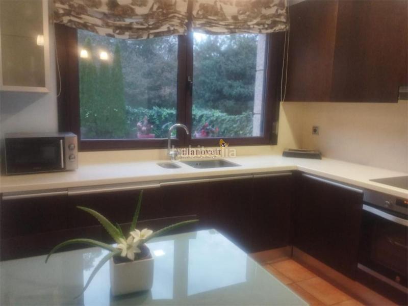 Foto e9ca3d70-e29f-4713-98f3-2d3f26fe23a4. Chalet en Cabral - Candeán Vigo