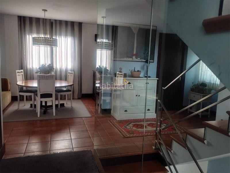 Foto bbf6e26a-5bc1-4423-9791-ff49ee3b7460. Chalet con riscaldamento in Cabral - Candeán Vigo