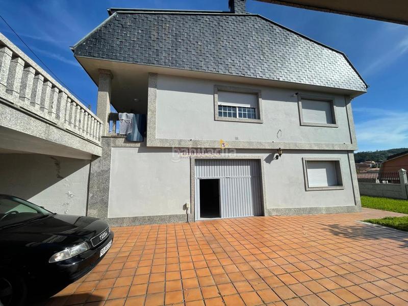 Foto 89538c6d-771f-4ed9-931d-20cd6a8cc385. Chalet con parcheggio in Cabral - Candeán Vigo