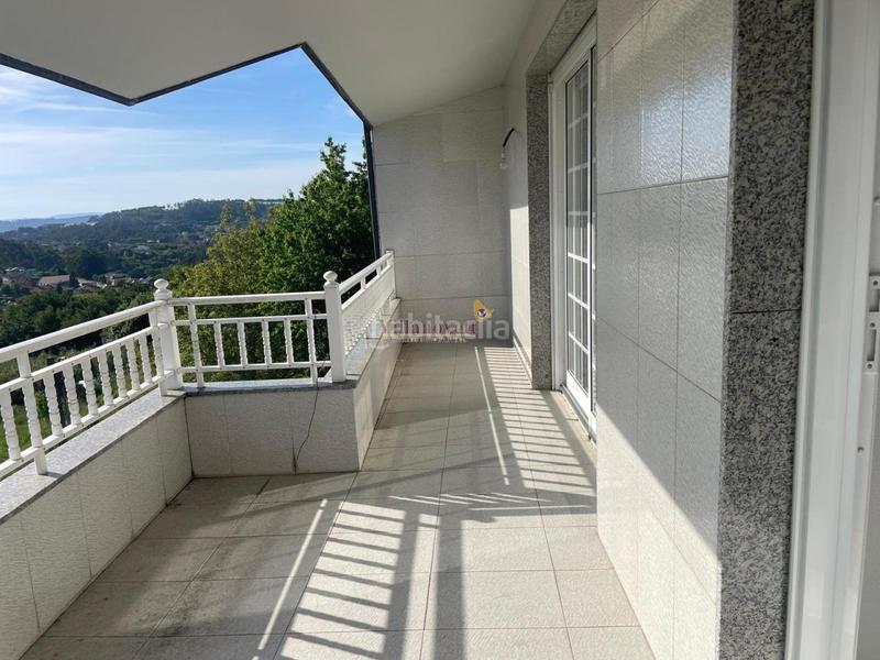 Foto d5cb40bc-5d83-43b8-8ae1-50724c79bfd0. Chalet con parcheggio in Cabral - Candeán Vigo
