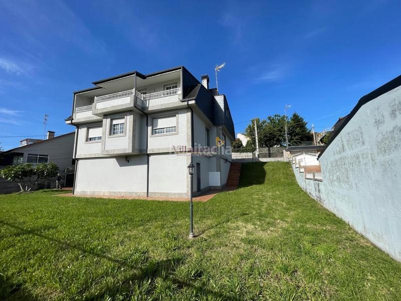Foto ec4c47ed-6e9c-47e7-a407-deee9d524d47. Chalet con parcheggio in Cabral - Candeán Vigo
