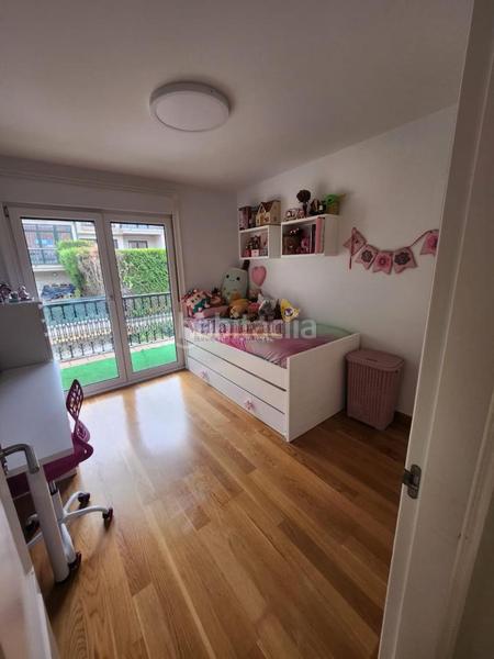 Foto fd605db6-0cbf-4d4f-a62c-127cc4bded87. Casa a schiera con riscaldamento parcheggio in Baiona