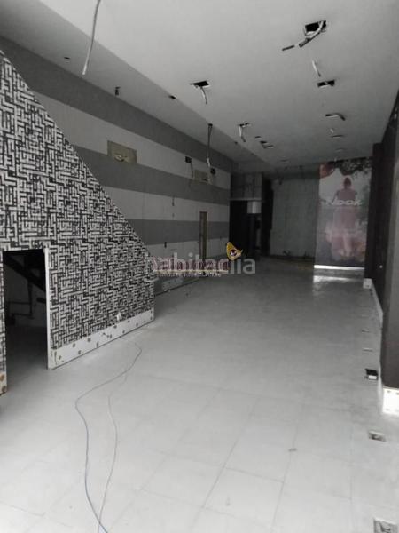 Foto 7b57a763-c304-456d-832f-3bc72c174ac1. Location local commercial avec chauffage dans Plaza España - Corte Inglés Vigo