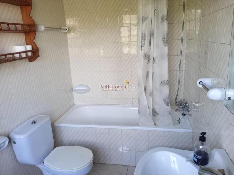 Foto c7d397e4-0b5a-4e05-9921-b1ef914093a6. Ground floor with heating in O Carril Vilagarcía de Arousa