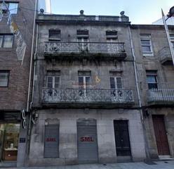 Edificio en Teis