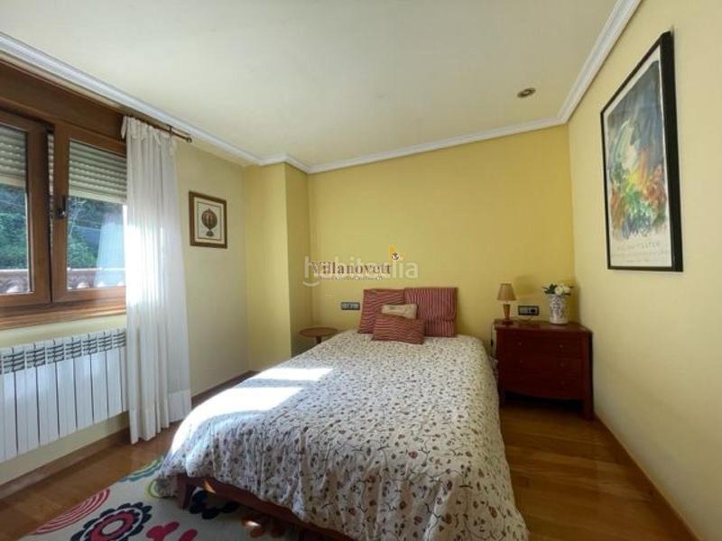 Foto 068a8e38-e29b-4e71-a99a-1cf8dc557fa1. Chalet con riscaldamento parcheggio in Teis Vigo