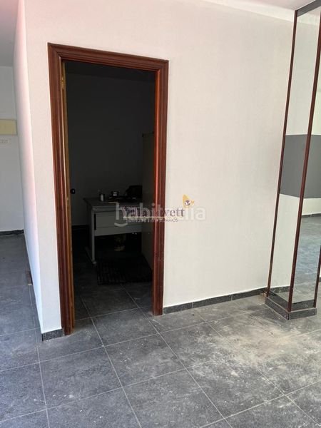 Foto 4a75959b-ff16-4b15-9700-77267fcdb252. Local comercial a Lavadores Vigo