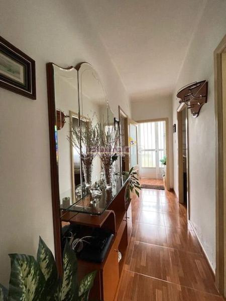 Foto 614f4ce5-5fd9-43b5-87c0-f390db0a6751. Planta baixa a Teis Vigo