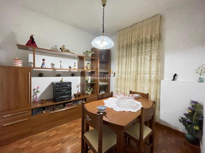 Foto 6d88f150-7943-4371-bbeb-e9492ed1d6a2. Planta baixa a Teis Vigo