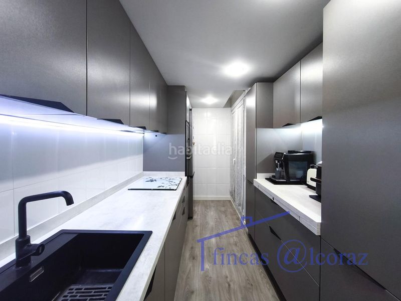 Foto e081eb7e-8946-4da3-9c36-607b7327dfe6. Pis amb calefacció aparcament a Los Olivos Huesca