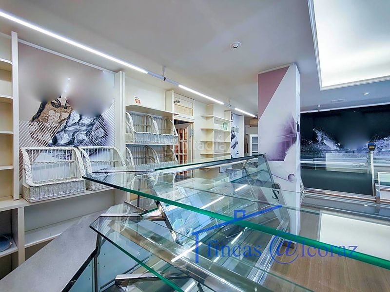 Foto e7dffcba-8a82-4d54-8218-c5f2de861ad2. Local comercial a Santiago Huesca