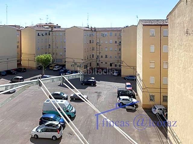 Foto e2177140-f0b0-4c69-9591-2ae83b62108a. Lloguer pis amb calefacció a Santiago Huesca