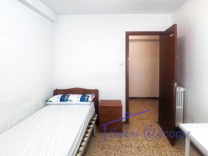 Foto e0115af4-ab40-47a7-b219-f137d3a7462e. Alquiler piso c pico de guara zona avda pirineos en Huesca