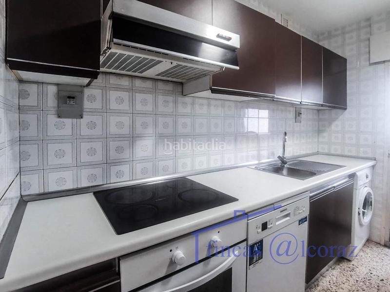 Foto e51f2bee-cb3b-4db6-8d95-69ee0086280b. Alquiler piso c pico de guara zona avda pirineos en Huesca