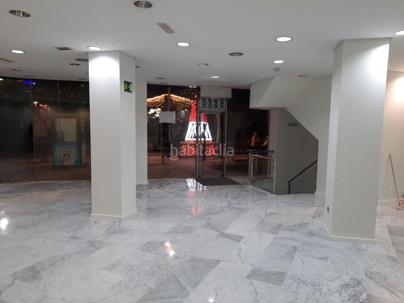 Foto f526ce68-ddcf-4380-aa25-ef7193692fdf. Alquiler local comercial local en alquiler en plaza de la independencia en Vigo