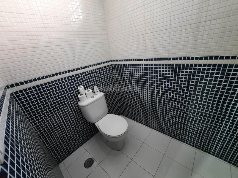 Foto 9b61a8c7-ca1a-44a3-b7f1-3db49dffde7e. Alquiler local comercial en rúa menéndez pelayo 28 con licencia de cafeteria en Vigo