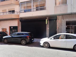 Location Local commercial à Rúa menéndez pelayo 28. Con licencia de cafeteria