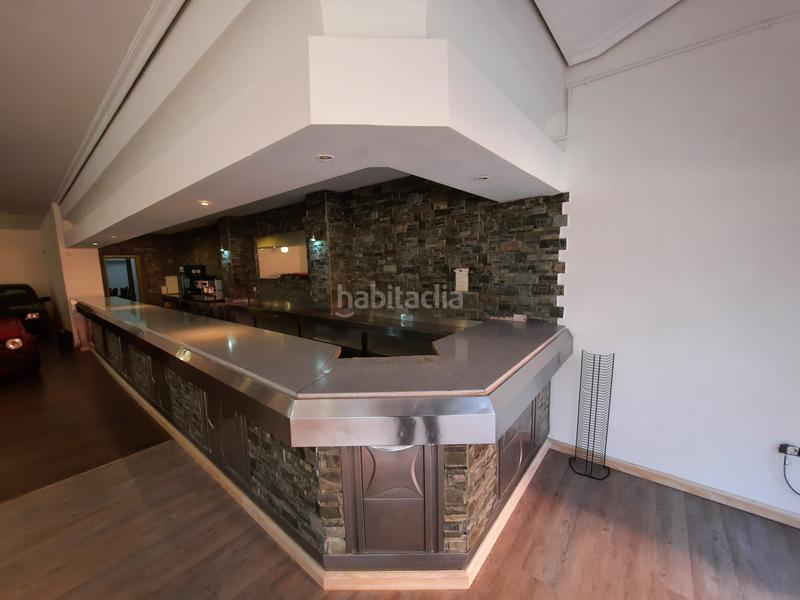 Foto 904066d7-b9b4-4606-a279-04196ea1cae0. Rent business premise in rúa menéndez pelayo 28 in Vigo