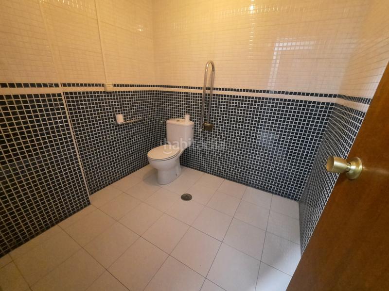 Foto da522889-9b72-42fa-8cd2-76cce24fd110. Rent business premise in rúa menéndez pelayo 28 in Vigo