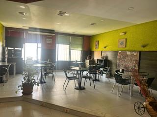 Traspàs Local Comercial  Rúa travesía de vigo. Con licencia de cafeteria