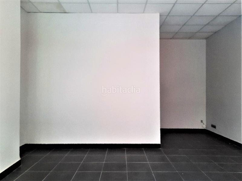 Foto dd1b9931-7d7e-4d87-899f-f69192a3cf4d. Rent business premise in As Travesas - Balaidos Vigo