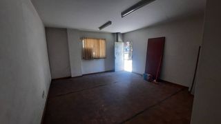 Local Comercial  Avenida alcalde gregorio espino. Posibilidad de cambio de uso a vivienda