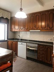 Location Appartement  Rúa travesía de vigo 158. Ideal para una familia con hijos