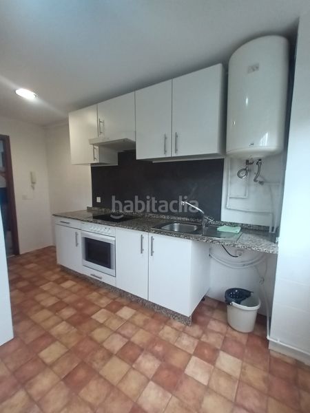 Foto 0660249d-5671-4507-b54e-c64425ad12ae. Rent flat with heating parking in Teis Vigo