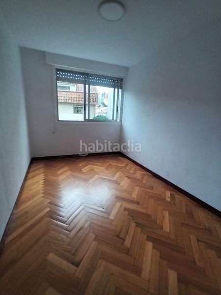 Foto 1550b301-3767-410a-b0c4-2da45c5697aa. Rent flat with heating parking in Teis Vigo