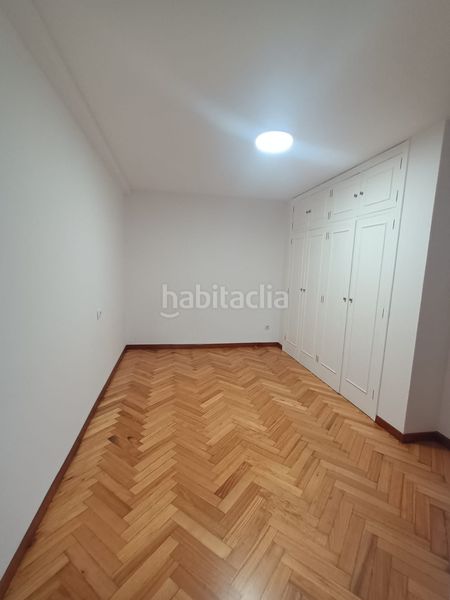 Foto 56482f29-c78d-4134-ab77-799640e94527. Rent flat with heating parking in Teis Vigo